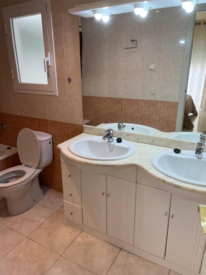 Amplio Apartamento Con Acceso Directo A Piscina Platja d'Aro Esterno foto